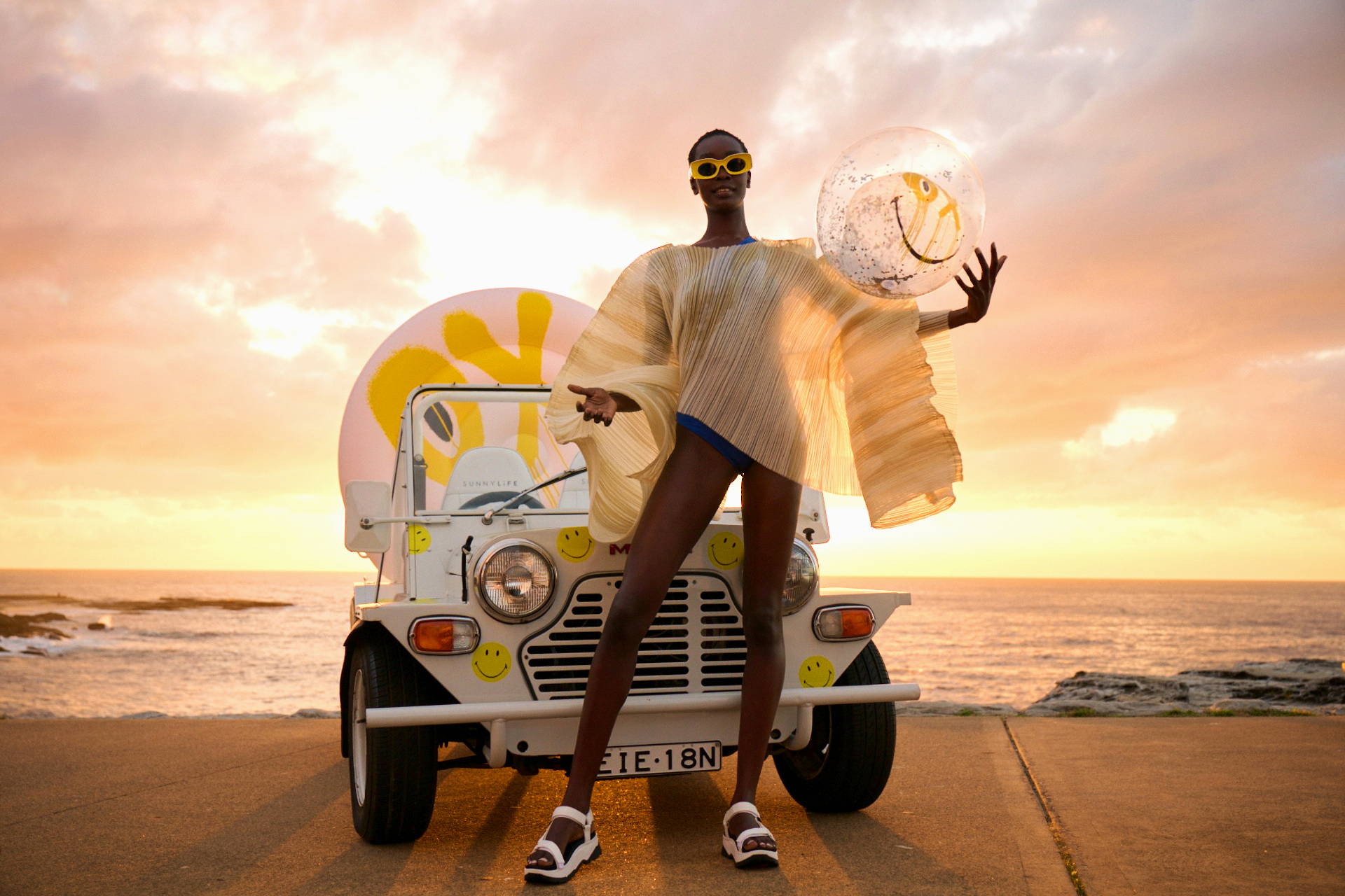 IT'S TIME TO SMILE! - SUNNYLiFE US