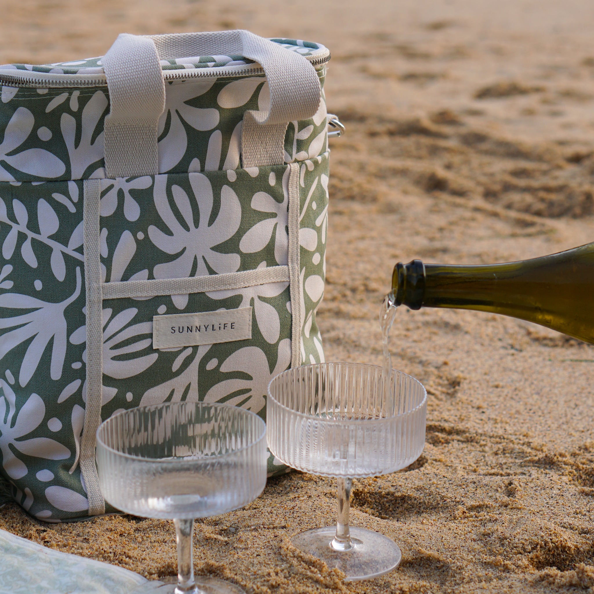 Canvas Drinks Cooler Bag | The Vacay Olive