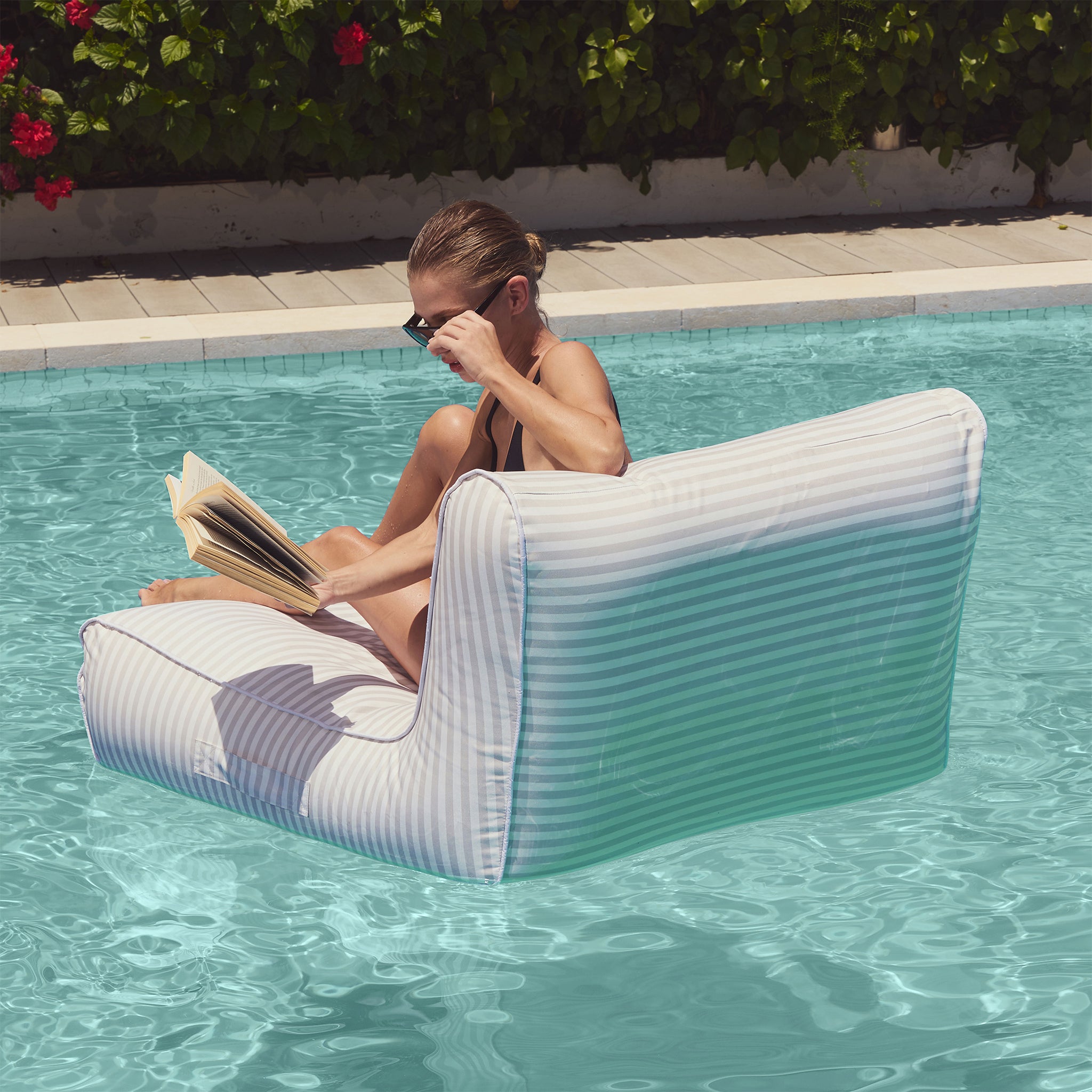 Luxe Floating Chair - Oyster Stripe