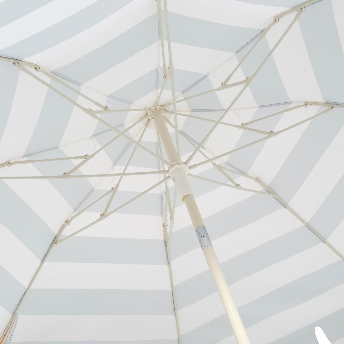 Compact Beach Umbrella - La Palma - SUNNYLiFE US