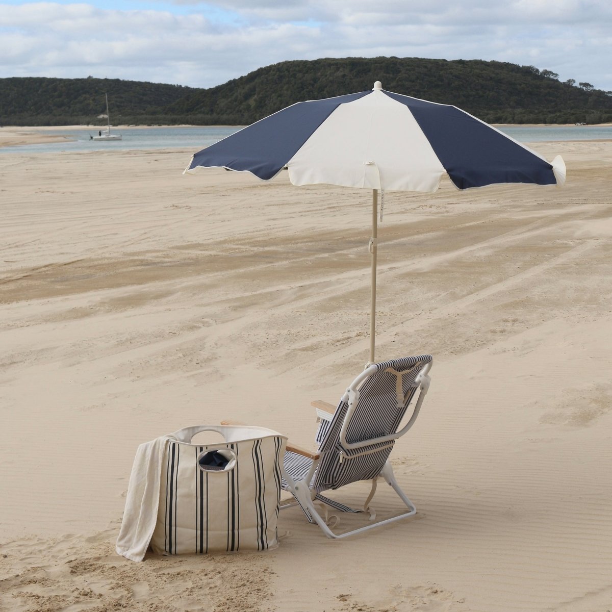 Compact Beach Umbrella - Marine - SUNNYLiFE US