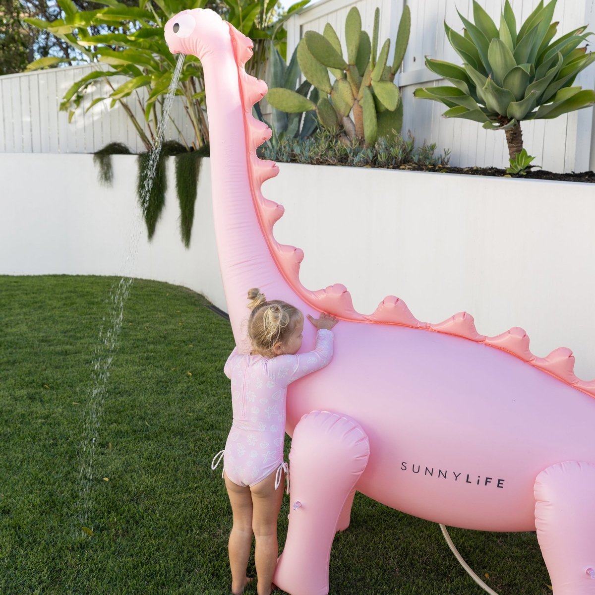 Dino Giant Sprinkler - Pink - SUNNYLiFE US