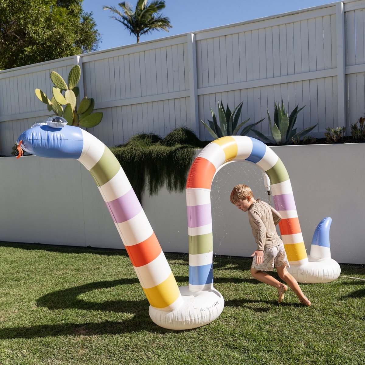 Giant Inflatable Snake Sprinkler - Into the Wild - SUNNYLiFE US