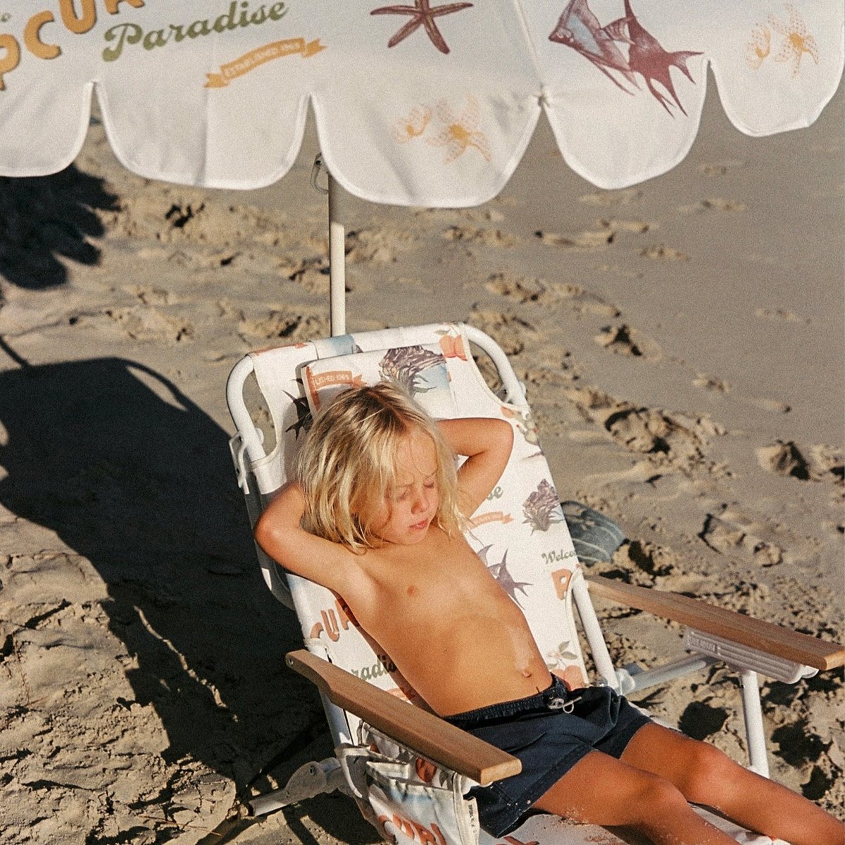 Luxe Beach Chair - Welcome to Paradise - SUNNYLiFE US