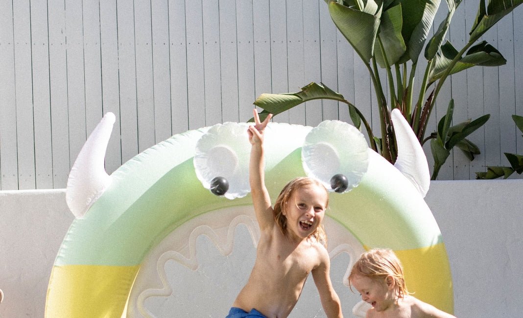 NEW IN: GIANT KIDS SPRINKLERS - SUNNYLiFE US