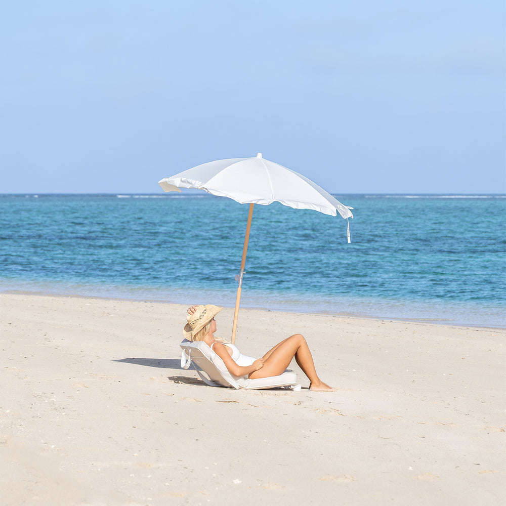 Luxe Beach Umbrella - Cream - SUNNYLiFE US