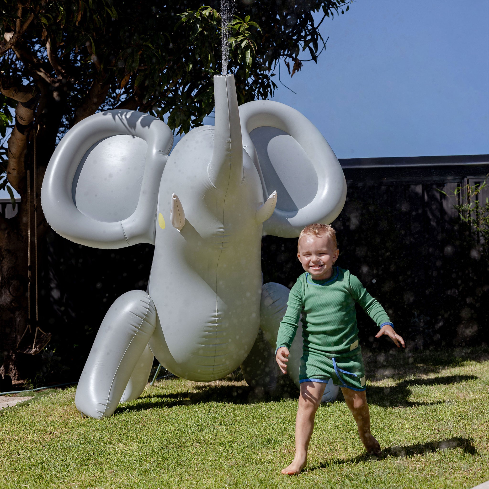 Giant Inflatable Backyard Sprinkler | SUNNYLiFE