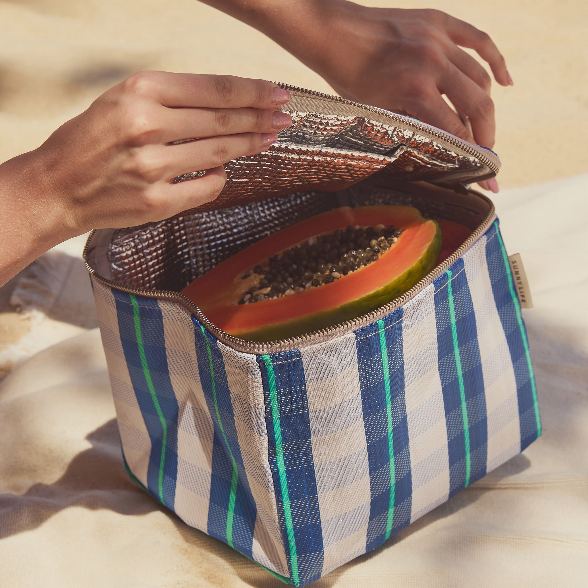 Sunnylife Cooler Lunch Bag - Thumbnail 5