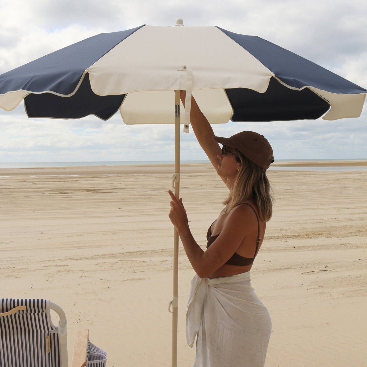 Compact Beach Umbrella - Marine - SUNNYLiFE US