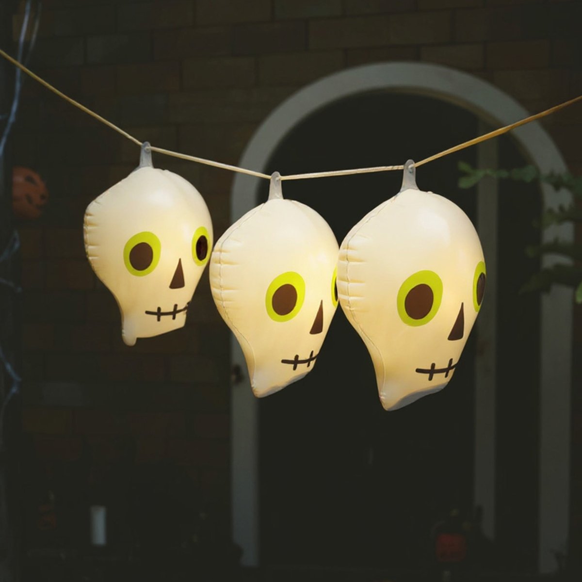 Inflatable Hanging Skulls Halloween Set - SUNNYLiFE US