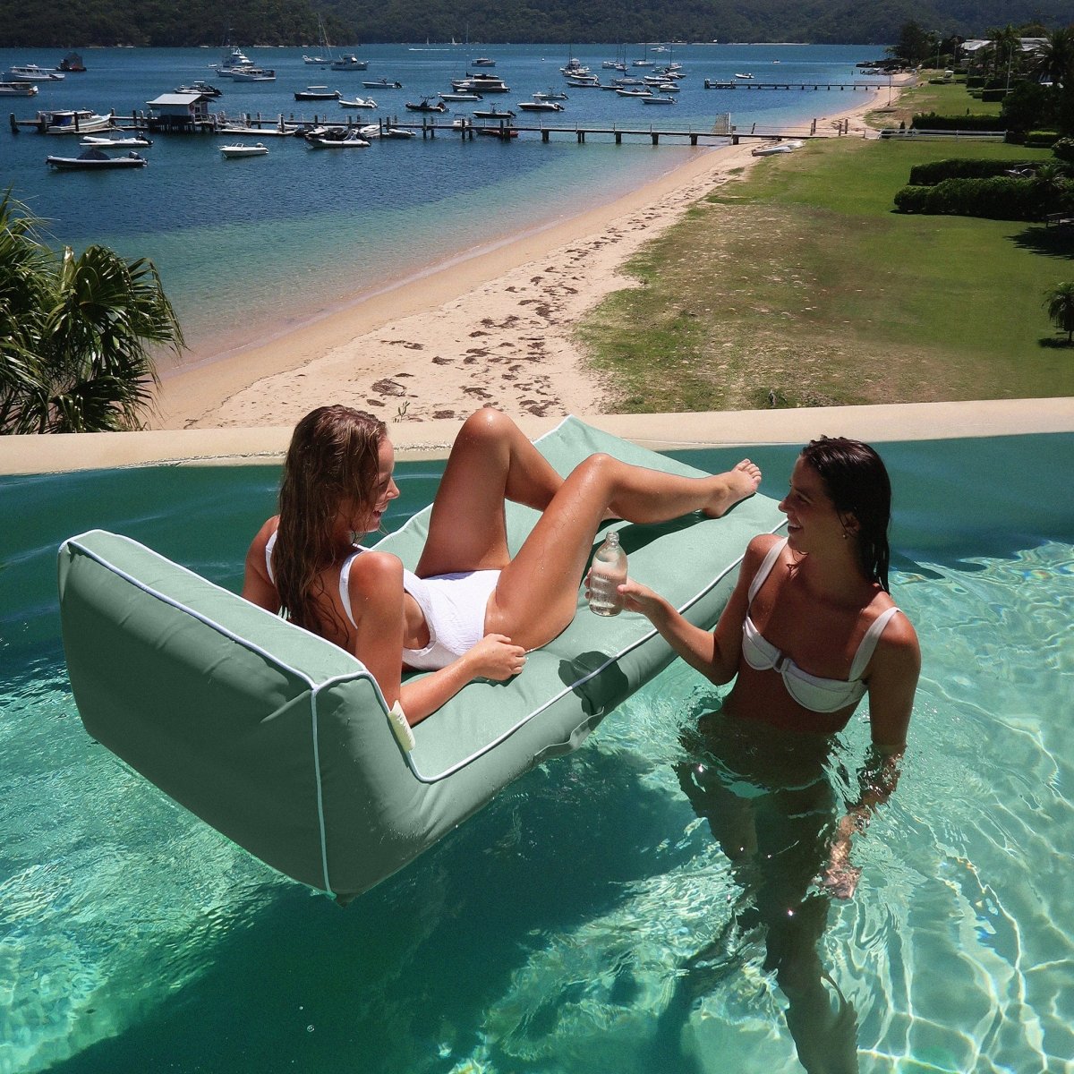 Luxe Lie - On Lounger - The Vacay - SUNNYLiFE US