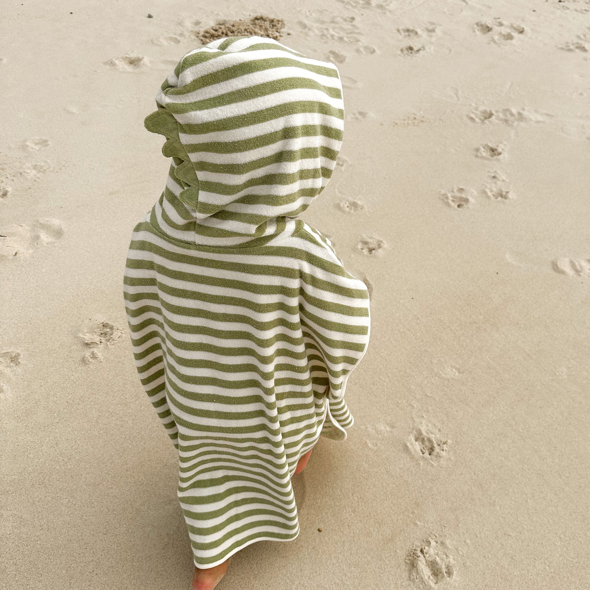 kids character hooded towel into the wild green  