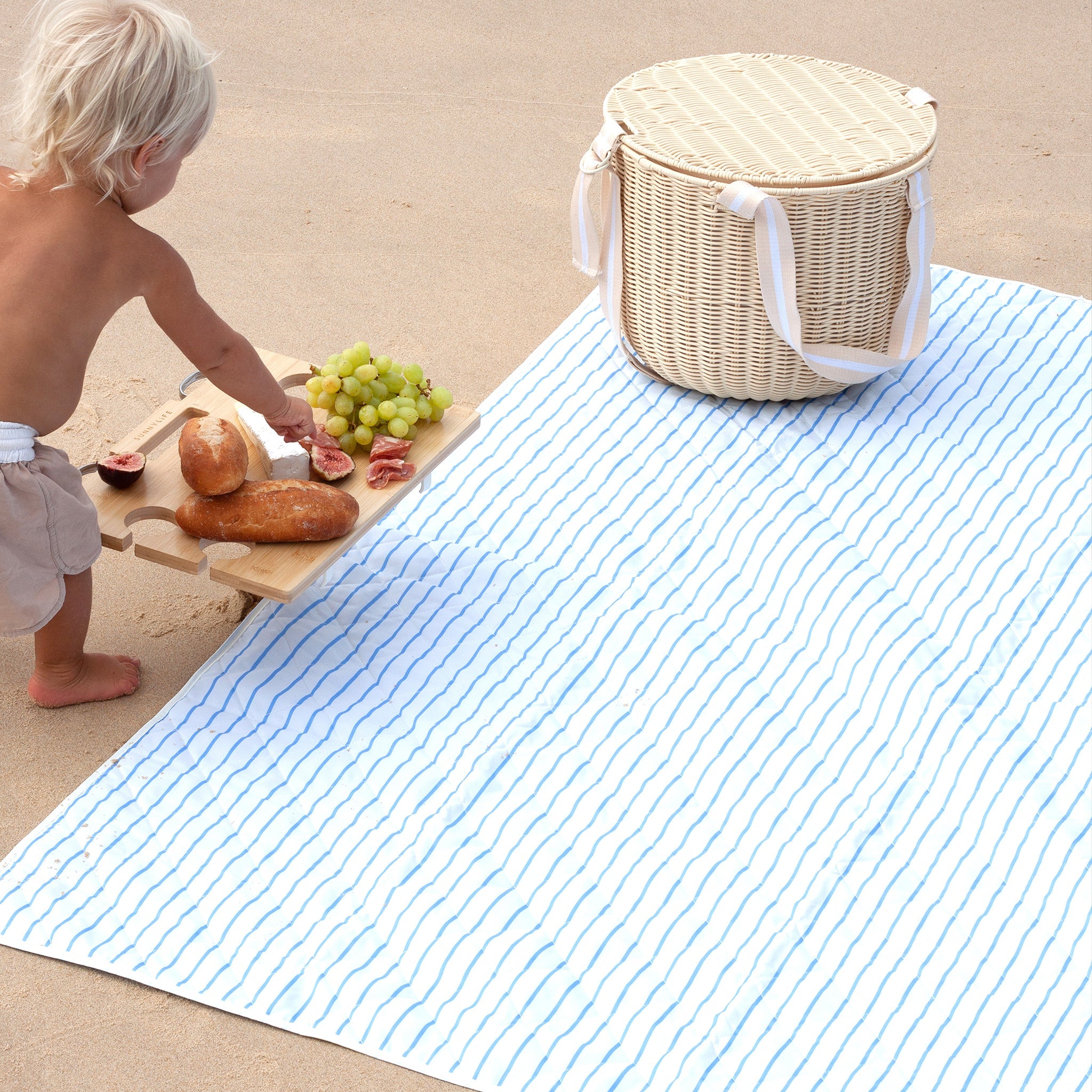 beach and picnic blanket le weekend blue  