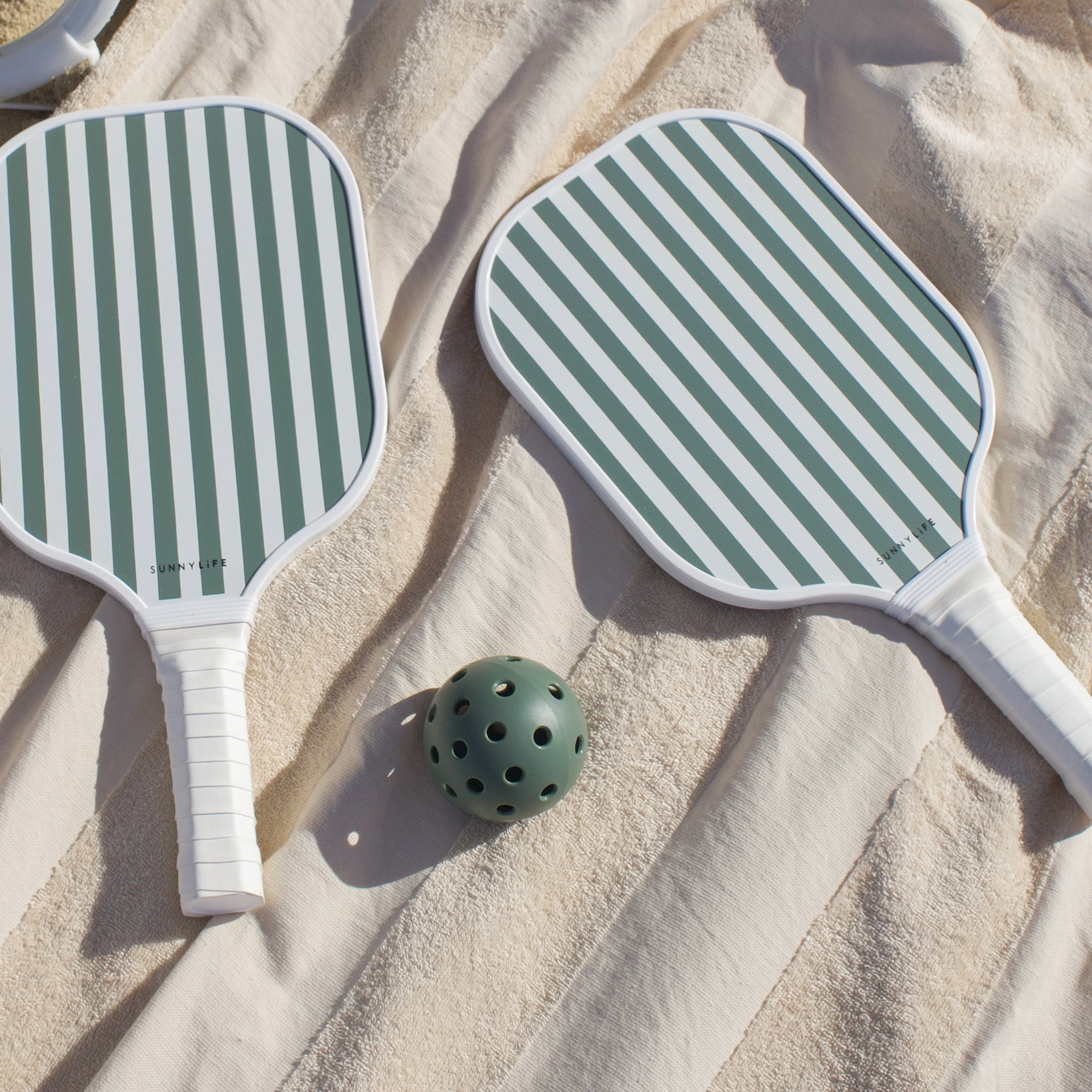 pickle ball set the vacay green  